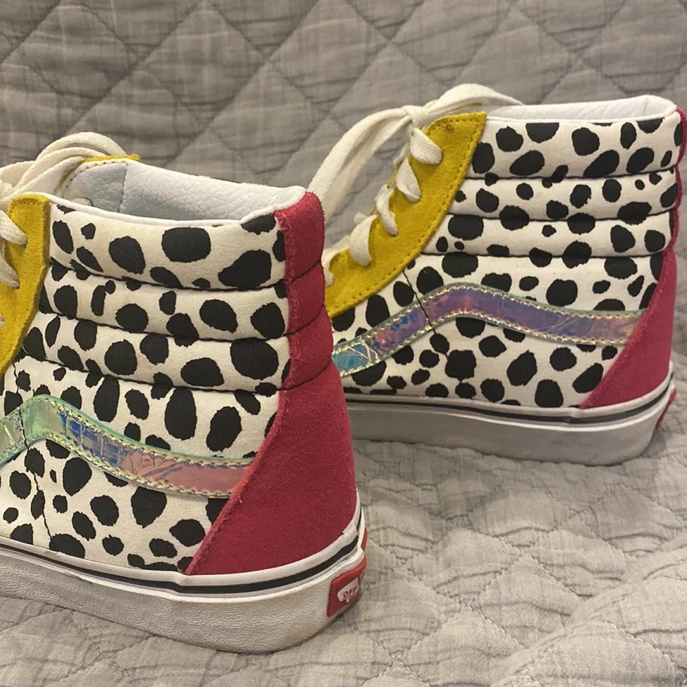 Custom Vans - Picture 2 of 2